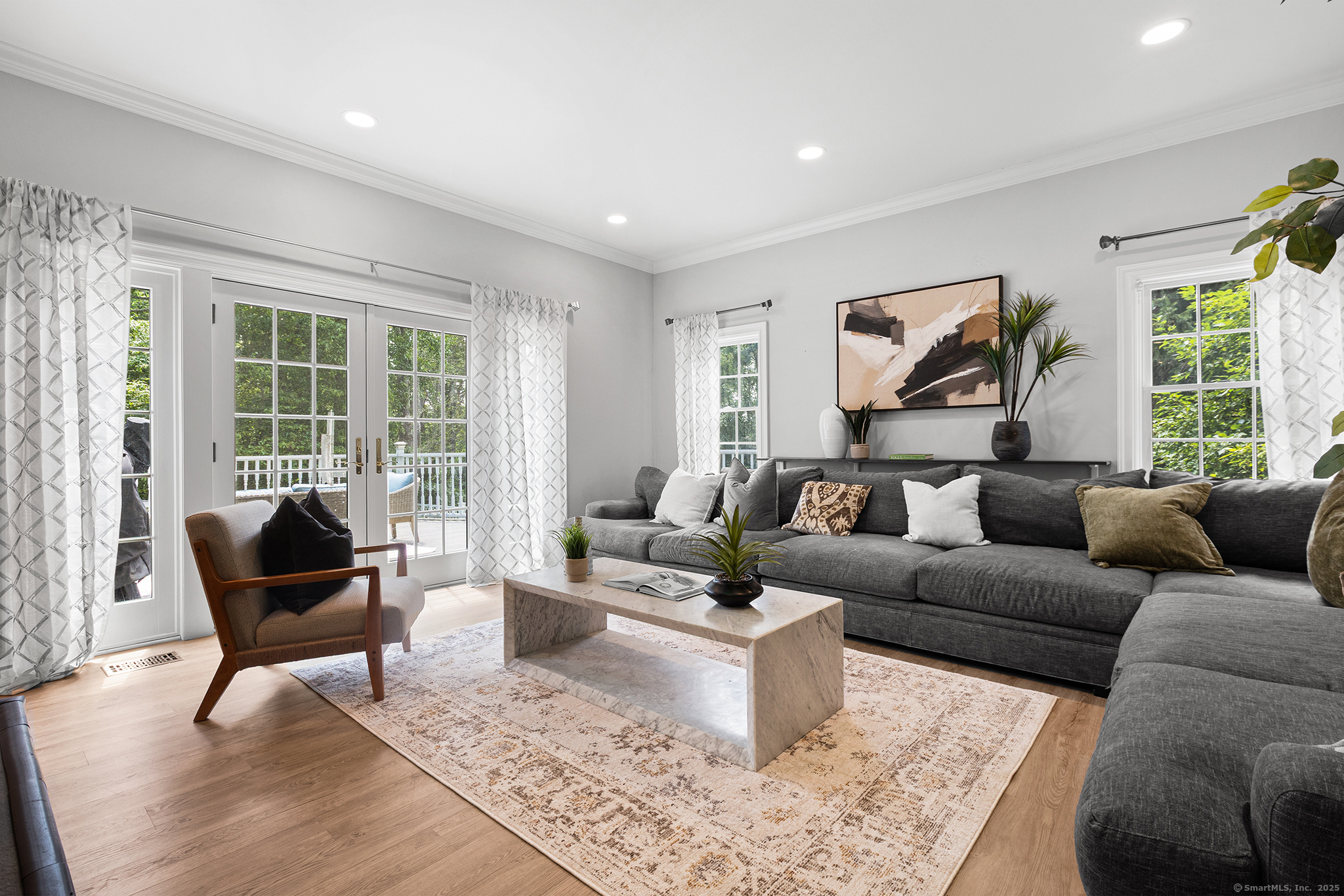 40 Wildwood Road Stamford, CT 06903 - Photo 8 of 39