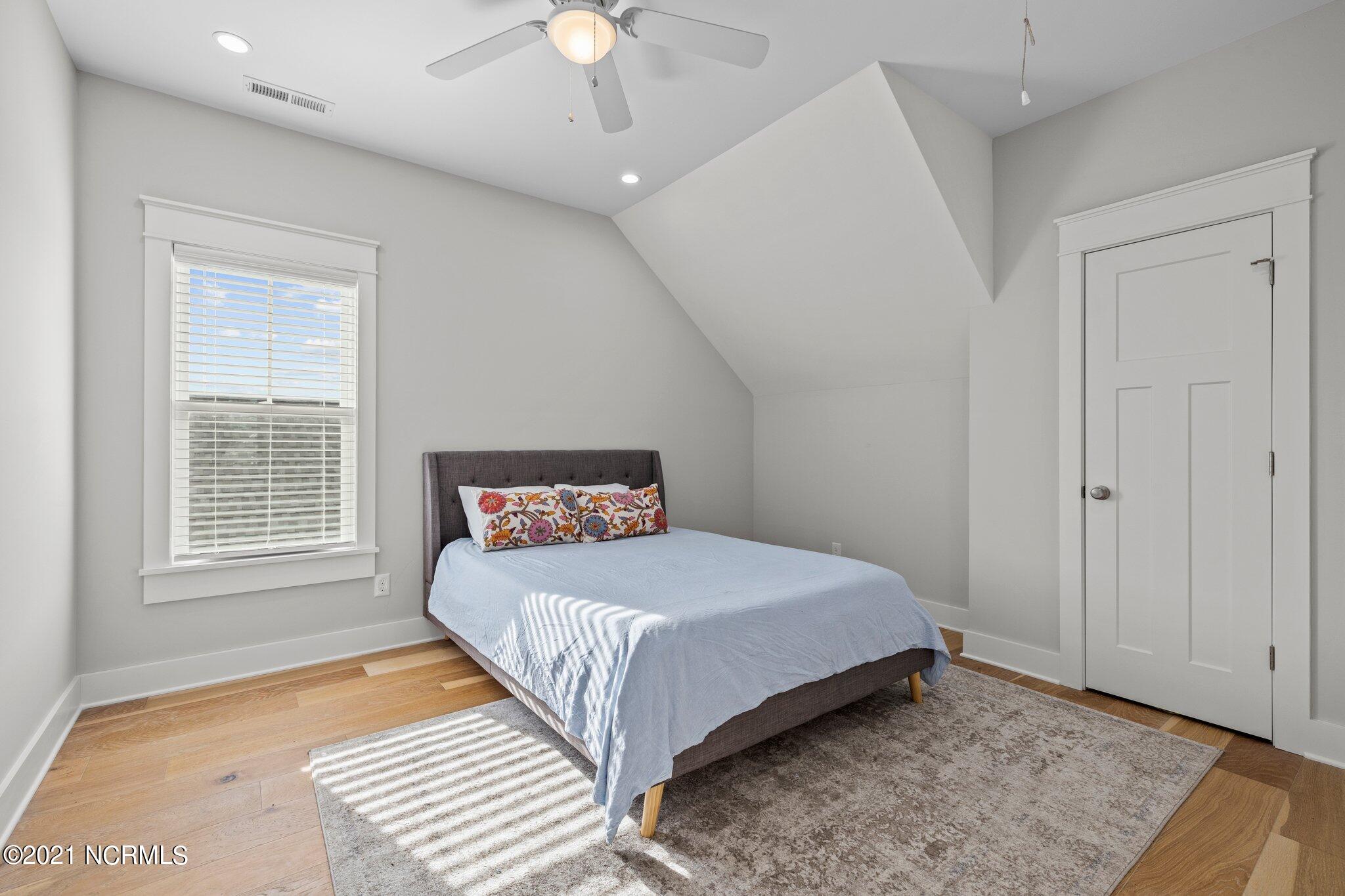 1810 Olde Farm Road Morehead City, NC 28557 - Photo 25 of 59 Bedroom 3