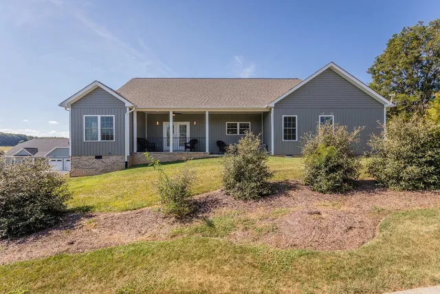 $434,900 | 215 Heather Lane, Staunton, VA 24401
