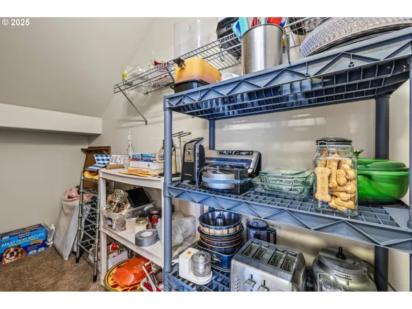 $439,000 | 51840 Hollinshead Place, La Pine, OR 97739