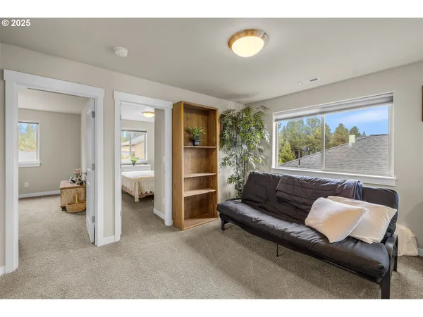 $439,000 | 51840 Hollinshead Place, La Pine, OR 97739