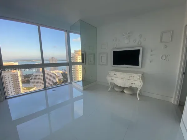 $6,800 | 495 Brickell Avenue, Unit 2902, Miami, FL 33131