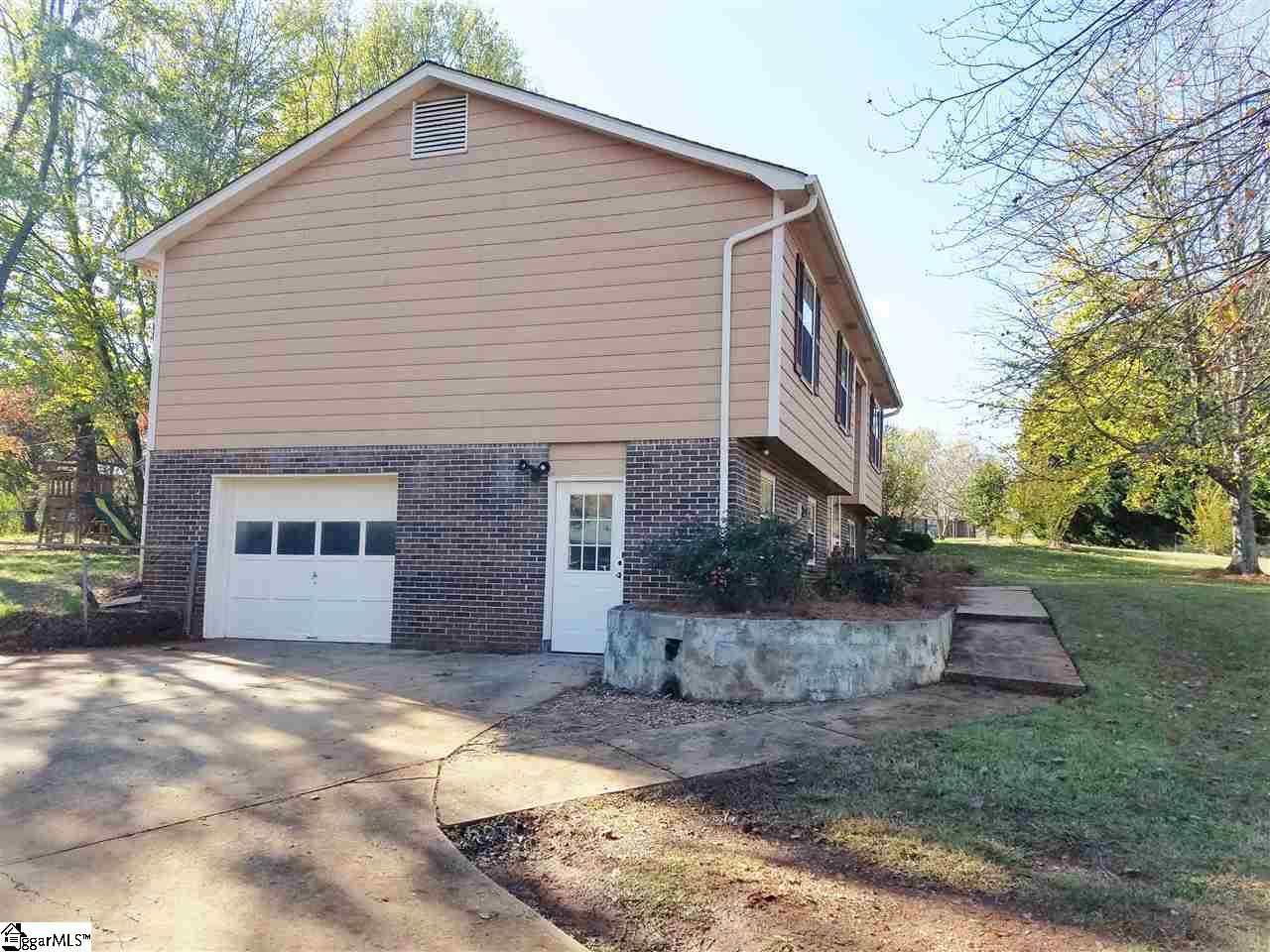 413 Hunters Trail Greenville, SC 29615 - Photo 3 of 15 Gallery Image 3