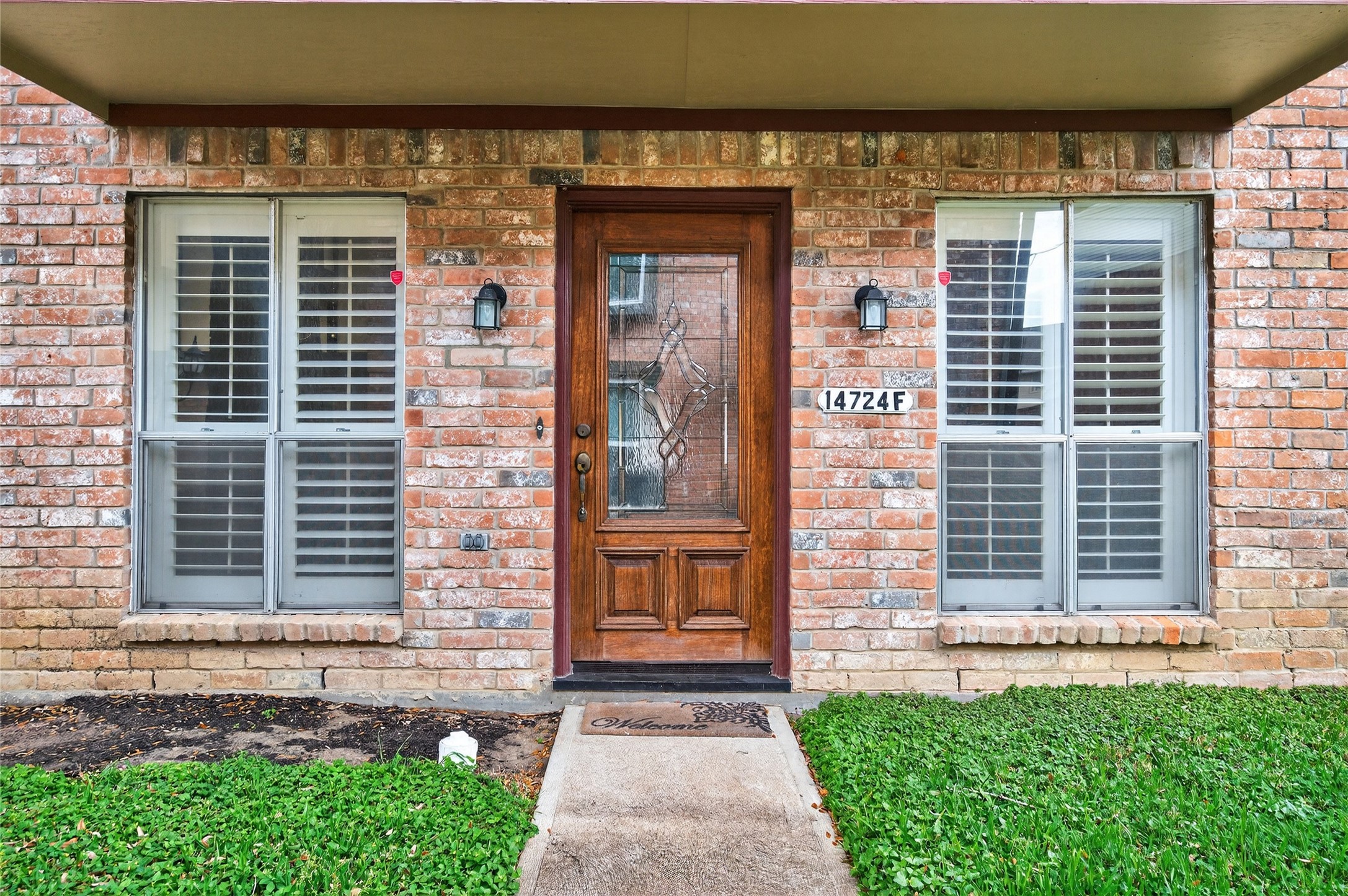14724 Perthshire Road, Unit F Houston, TX 77079 - Photo 5 of 33 Gallery Image 5
