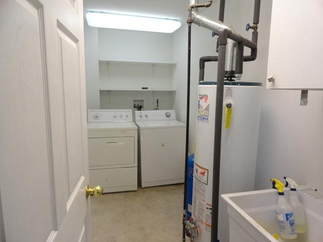 2580 Van Dyke Road Minooka, IL 60447 - Photo 28 of 32 a utility room with dryer and washer