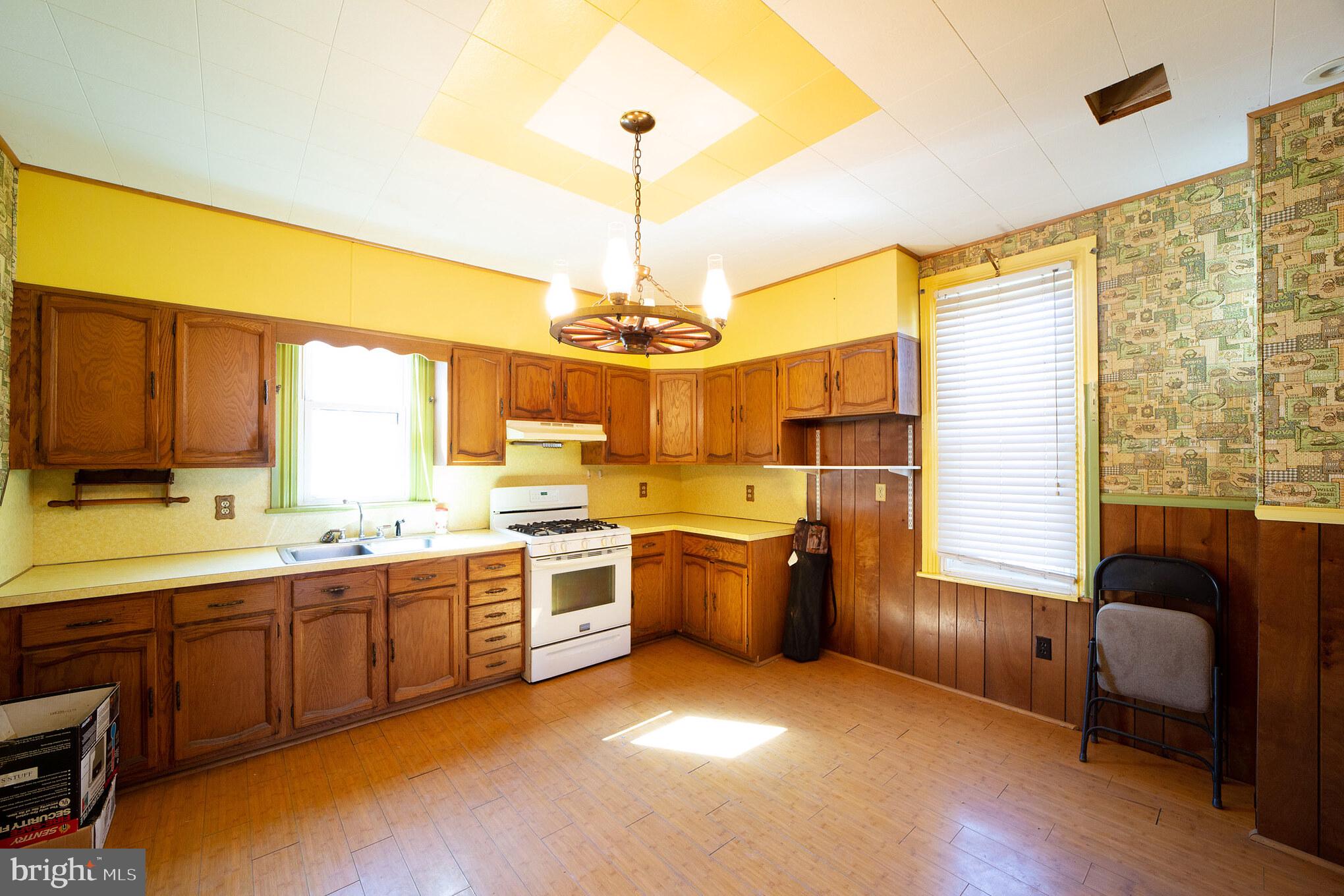 232 Nutt Road Phoenixville, PA 19460 - Photo 8 of 26 Kitchen