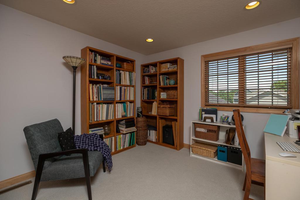 1428 Century Point Lane Northeast Rochester, MN 55906 - Photo 27 of 46