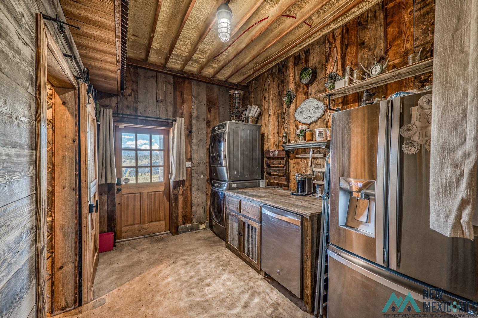 398 Pine Road Capitan, NM 88316 - Photo 18 of 68