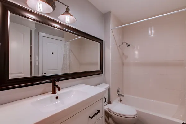 $1,550 | 2305 Ventura Drive, Unit B, Austin, TX 78741