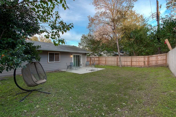 $1,550 | 2305 Ventura Drive, Unit B, Austin, TX 78741