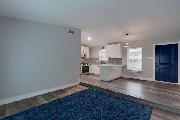 $1,550 | 2305 Ventura Drive, Unit B, Austin, TX 78741