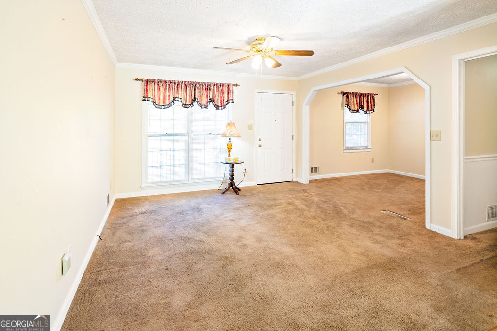 1538 Spring Valley Circle Griffin, GA 30223 - Photo 3 of 19