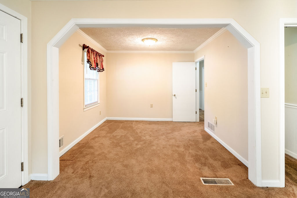 1538 Spring Valley Circle Griffin, GA 30223 - Photo 4 of 19