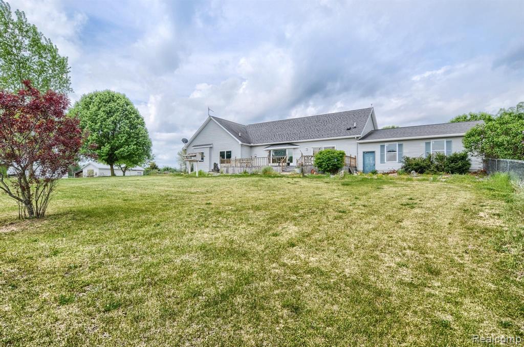 10237 South Reese Road Millington, MI 48746 - Photo 5 of 42