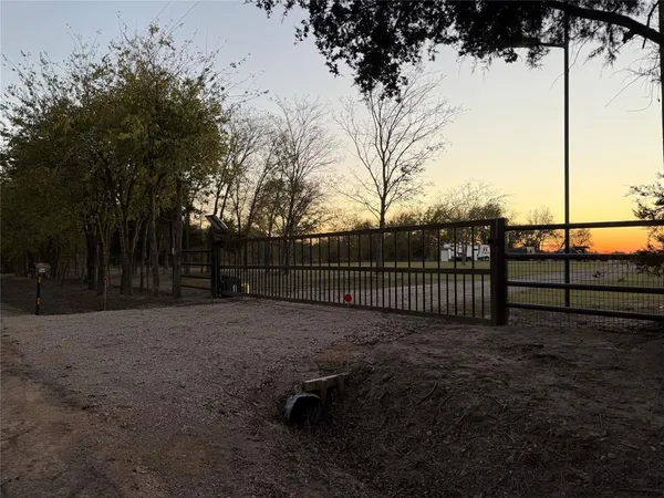 $289,999 | 564 County Road 3201, Campbell, TX 75422