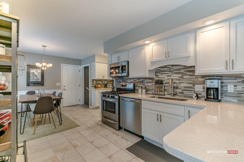 1015 Horton Road Muskegon, MI 49445 - Photo 5 of 30 5