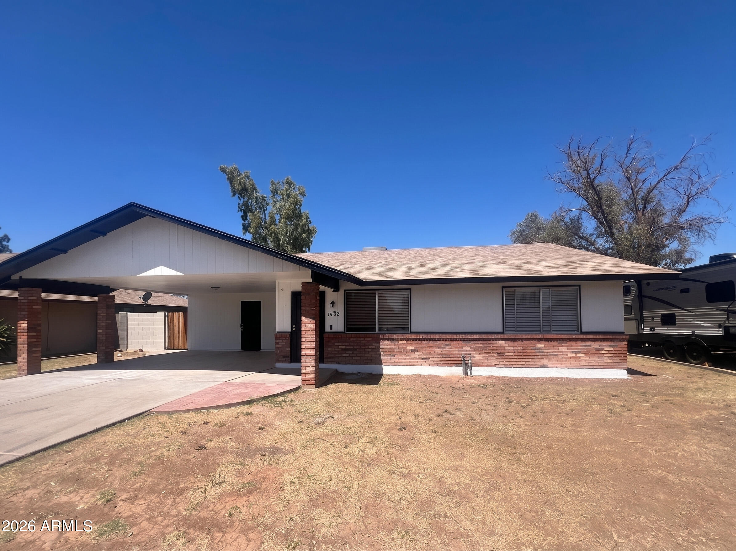 1432 South Oracle Mesa, AZ 85204 - Photo 2 of 13 003