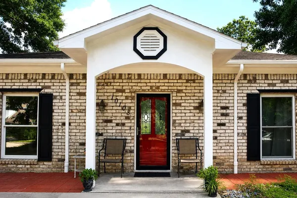 $315,000 | 10108 Woodhollow Drive, Conroe, TX 77385