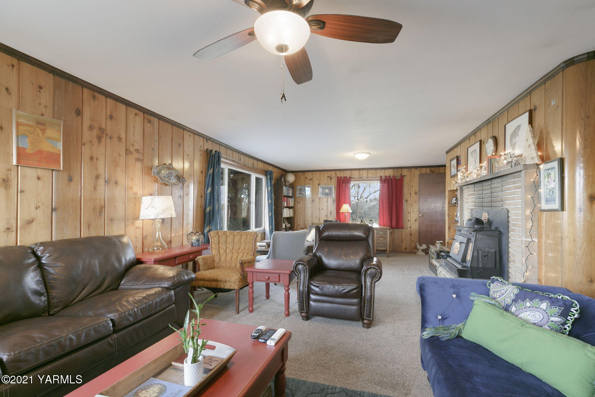 390 Wilcox Road Cowiche, WA 98923 - Photo 22 of 30 21 Family Room 1