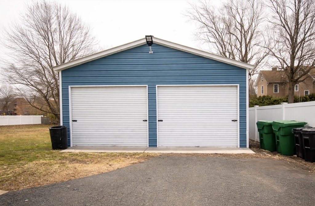 65 Stearns Terrace Chicopee, MA 01013 - Photo 13 of 16