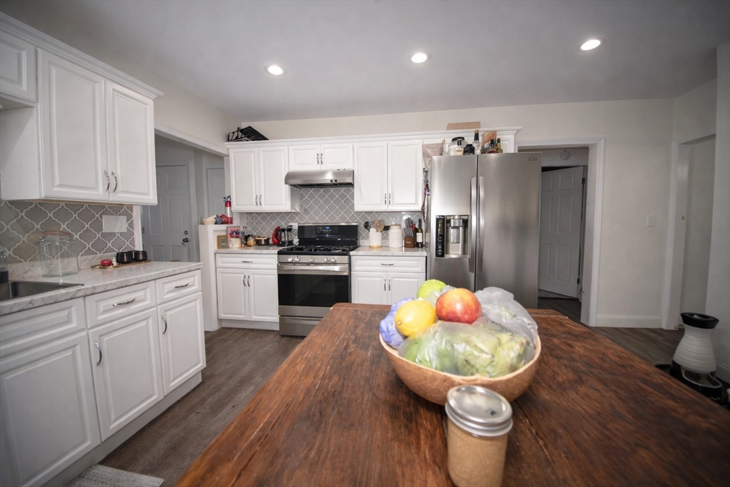 65 Stearns Terrace Chicopee, MA 01013 - Photo 3 of 16