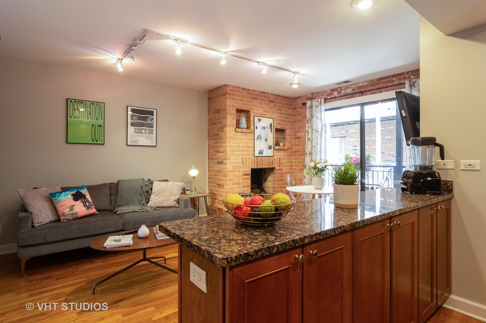 711 West Melrose Street, Unit B2 Chicago, IL 60657 - Photo 11 of 22 a living room with furniture kitchen view and a large window