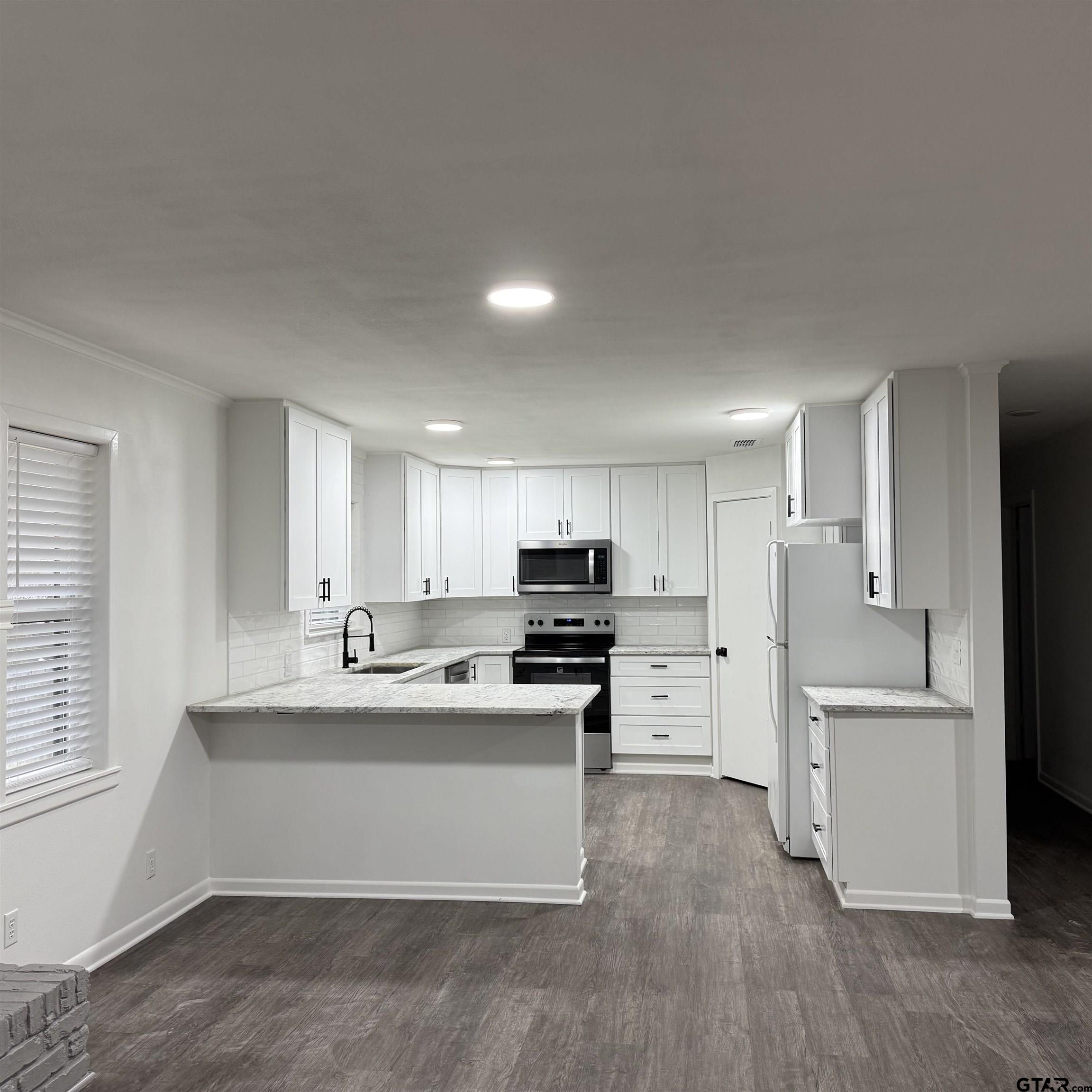 1906 Barbara Street Tyler, TX 75701 - Photo 8 of 25