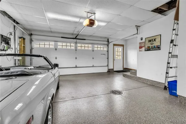 $469,900 | 6905 Powers Road, Orchard Park, NY 14127