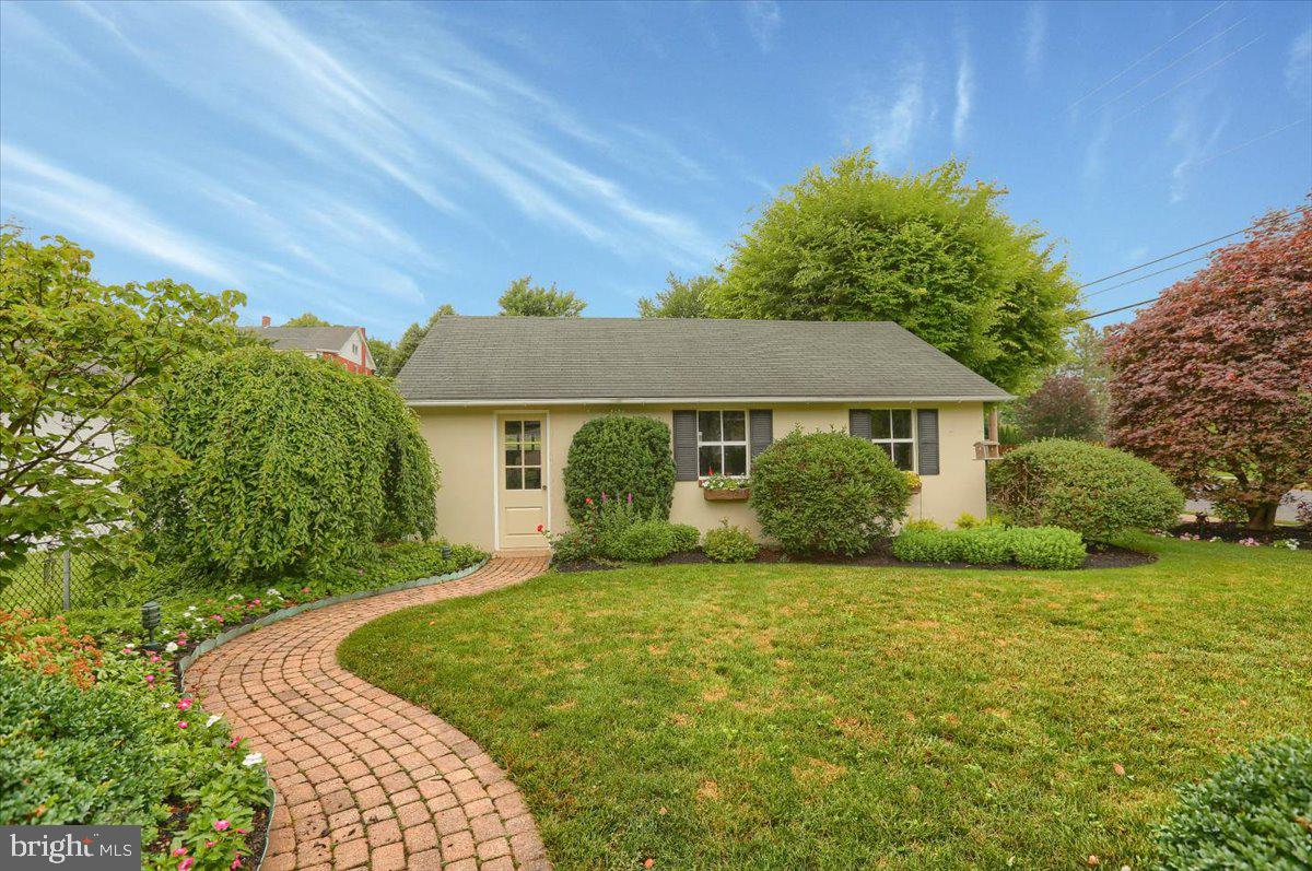 43 East Lemon Street Lititz, PA 17543 - Photo 9 of 27 a front view of house with yard and green space