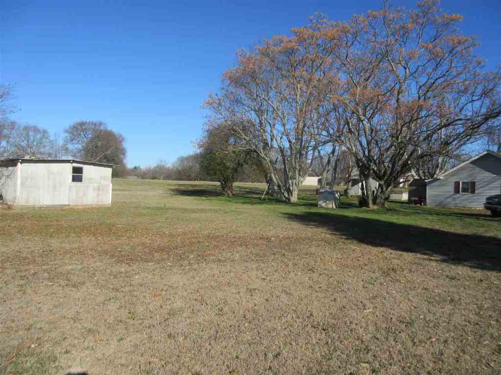 172 Mize Road Belton, SC 29627 - Photo 2 of 12