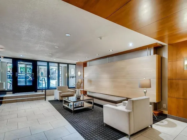 $175,000 | 2727 West 43rd Street, Unit 102, Minneapolis, MN 55410