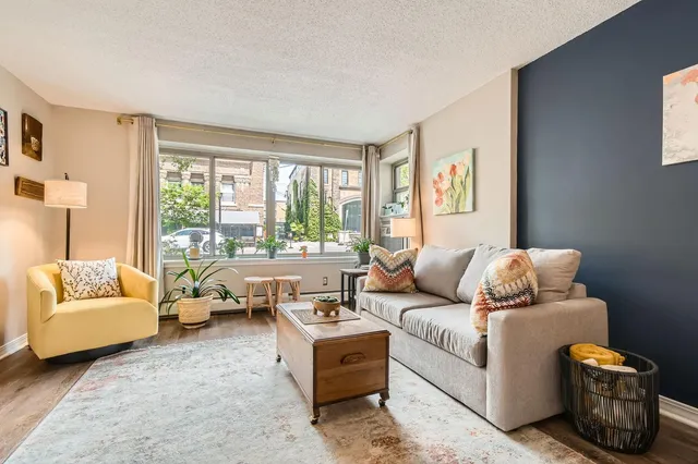 $175,000 | 2727 West 43rd Street, Unit 102, Minneapolis, MN 55410