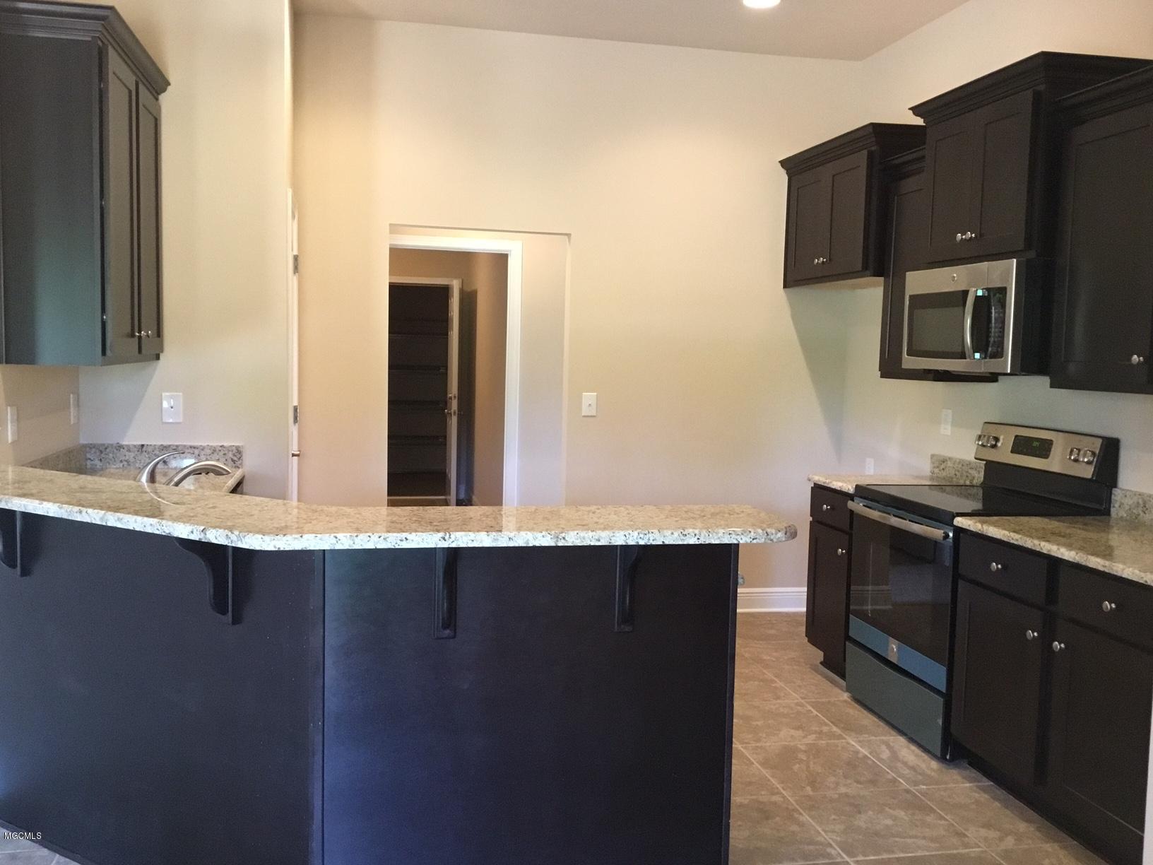 6853 Biddix Evans Road Ocean Springs, MS 39564 - Photo 12 of 16 Kitchen