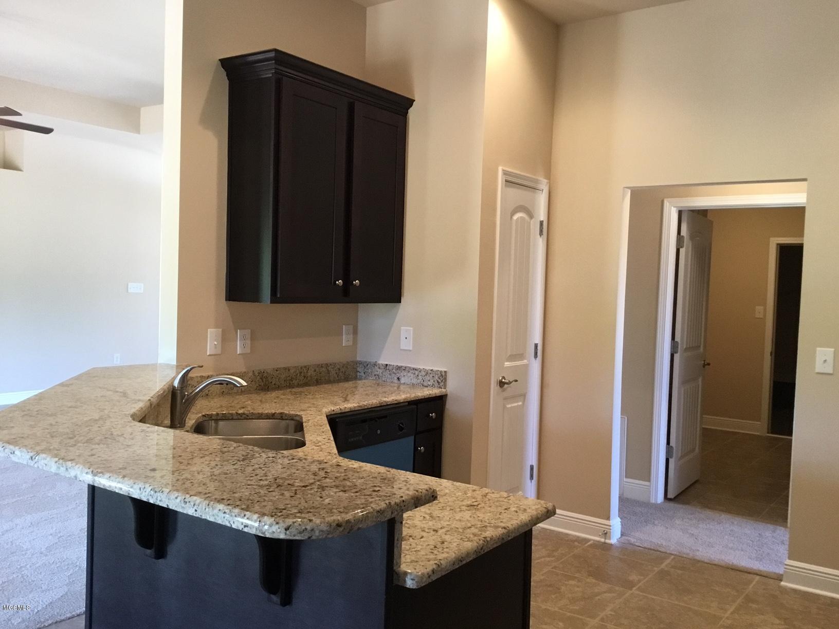 6853 Biddix Evans Road Ocean Springs, MS 39564 - Photo 13 of 16 Kitchen