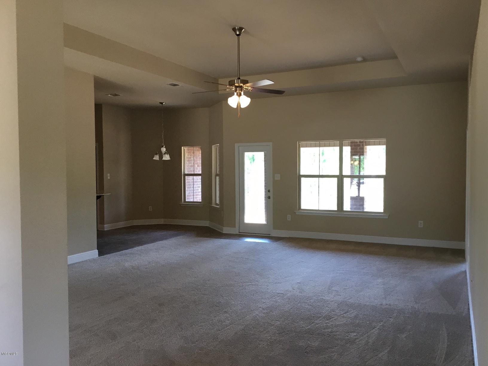 6853 Biddix Evans Road Ocean Springs, MS 39564 - Photo 8 of 16 Great Room