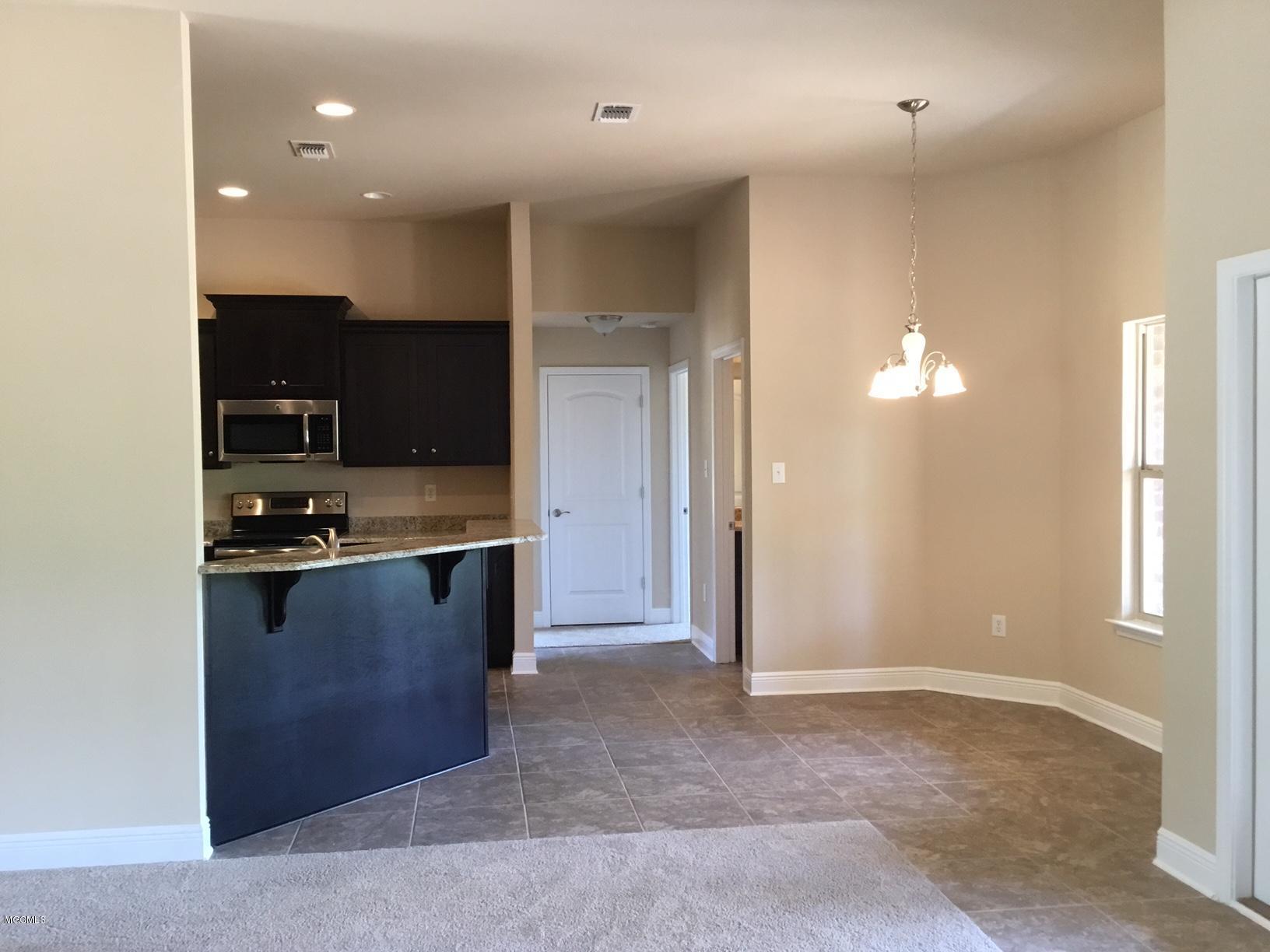 6853 Biddix Evans Road Ocean Springs, MS 39564 - Photo 10 of 16 BreakfastRoom