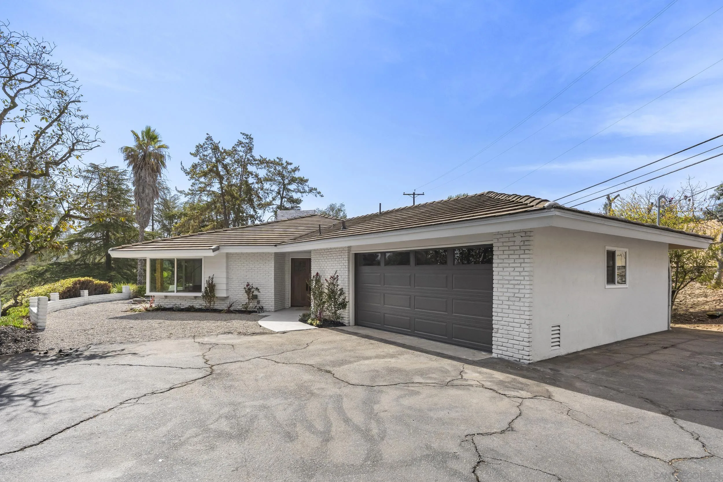 16561 Martincoit Road Poway, CA 92064 - Photo 8 of 43