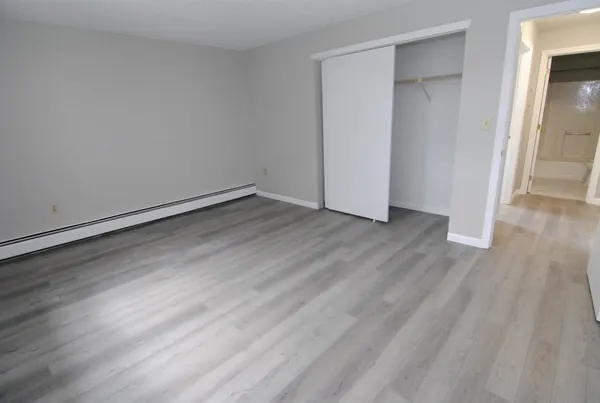 $1,875 | 3 Knights Bridge Drive, Unit 301, Nashua, NH 03063