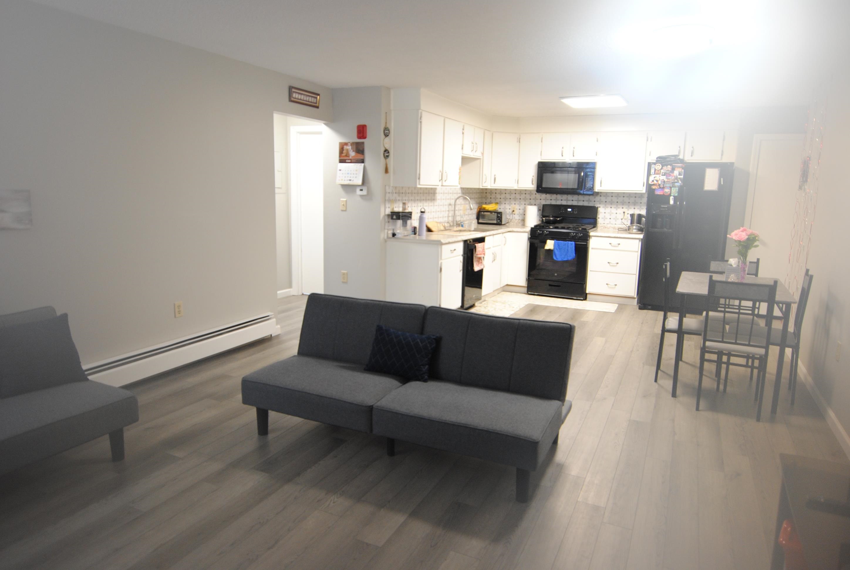 3 Knights Bridge Drive, Unit 301 Nashua, NH 03063 - Photo 5 of 21