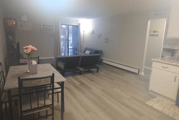 $1,875 | 3 Knights Bridge Drive, Unit 301, Nashua, NH 03063