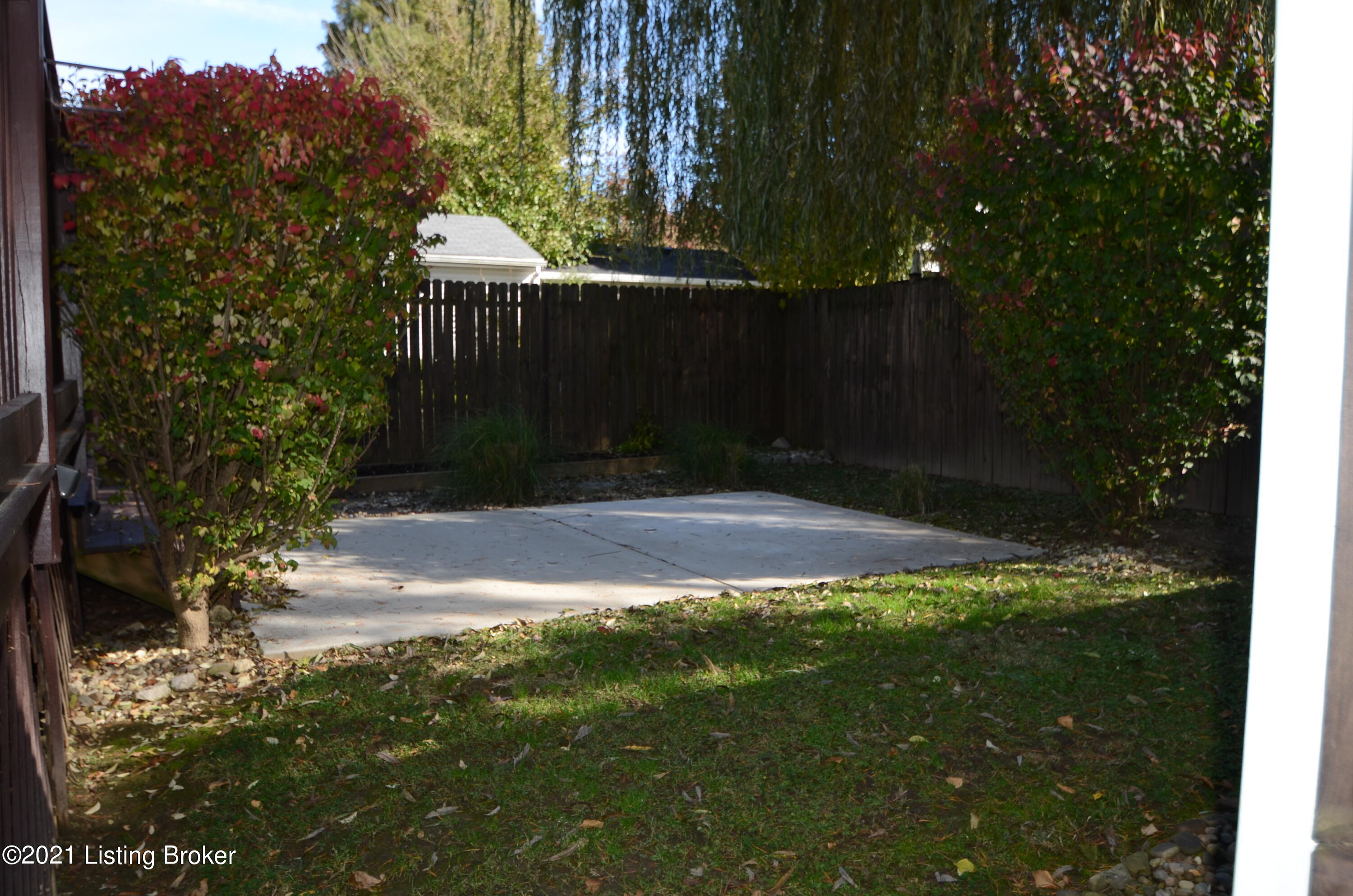 826 Reading Road Louisville, KY 40217 - Photo 8 of 41 New Paved Patio