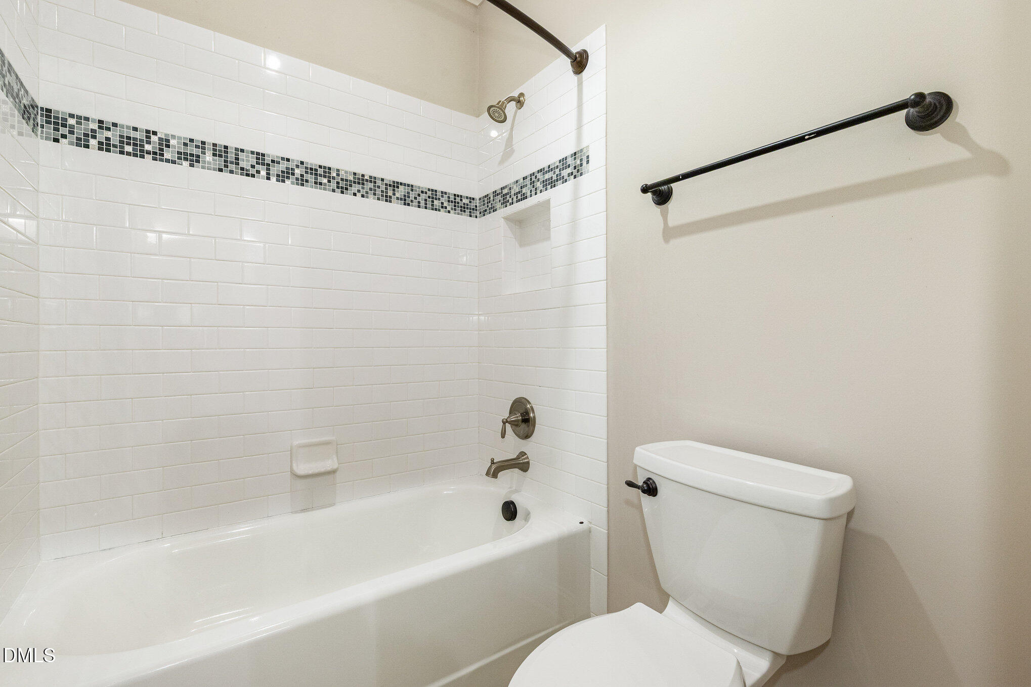 5112 Pomfret Point Raleigh, NC 27612 - Photo 36 of 61 Shared Full Bath