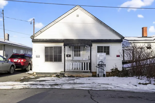 $39,900 | 408 St Thomas Street, Madawaska, ME 04756