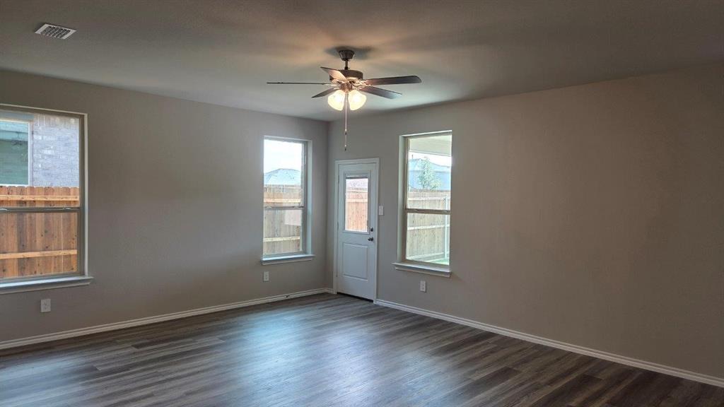 15940 Stableford Road Justin, TX 76247 - Photo 5 of 21