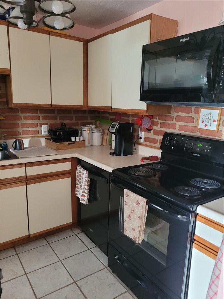 2 Angle Street, Unit 4 Lincoln, RI 02838 - Photo 4 of 15 Gallery Image 4