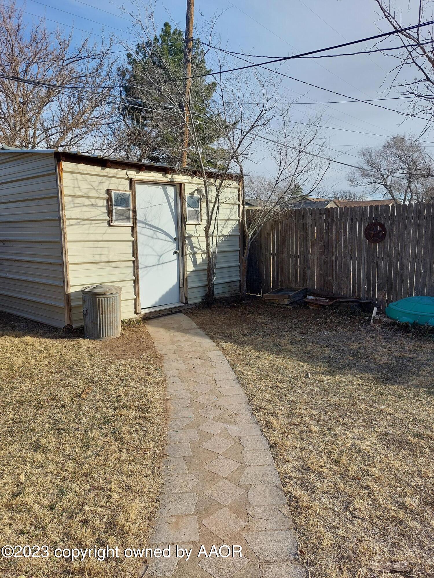 4305 Crockett Street Amarillo, TX 79110 - Photo 25 of 29 Shed