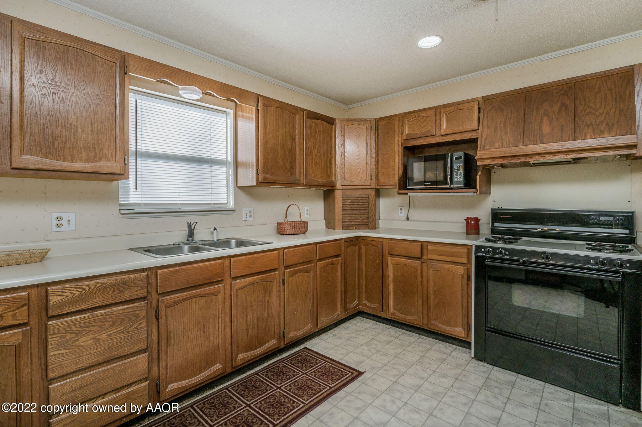 4305 Crockett Street Amarillo, TX 79110 - Photo 10 of 29 Kitchen-2