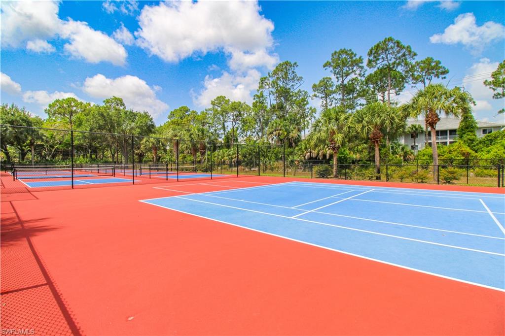 225 Robin Hood Circle, Unit 203 Naples, FL 34104 - Photo 45 of 50 View of sport court
