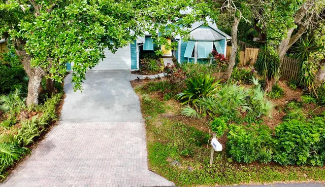 a house view with a outdoor space