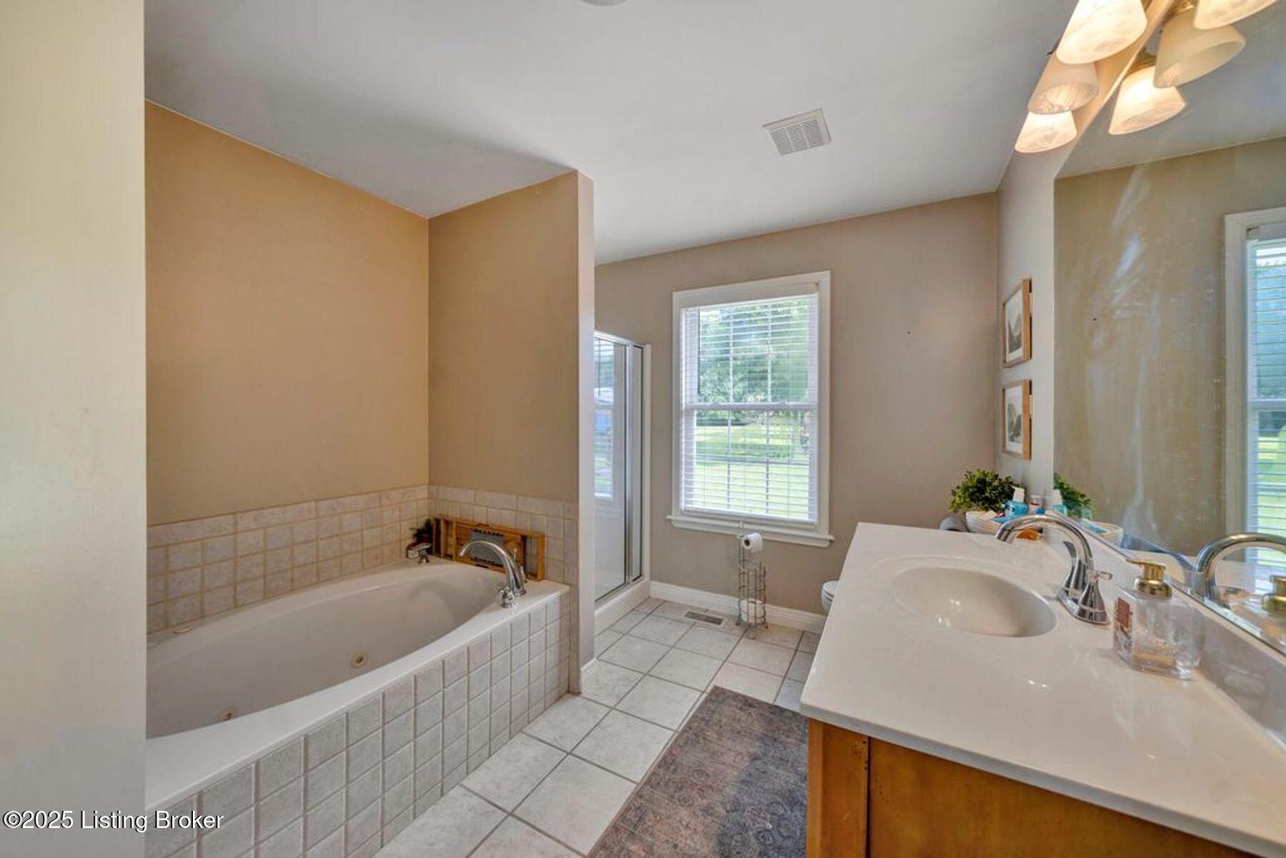 1044 Bearcamp Road Louisville, KY 40272 - Photo 20 of 53 photo_online_019